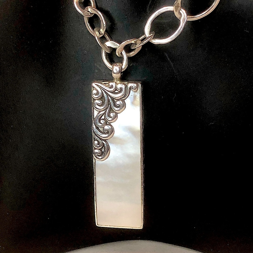 LOIS HILL Sterling Silver Cut Out Mother Of Pearl Open Link Toggle Necklace NWOT - Picture 17 of 17